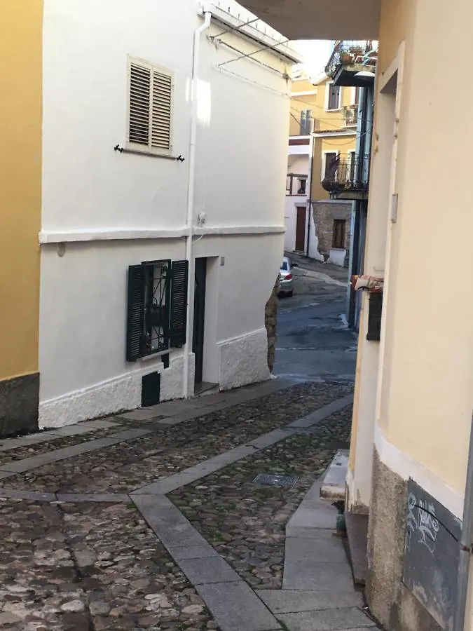 Villa La Casa di Marco Nuoro  0*, Nuoro (Sardinia)